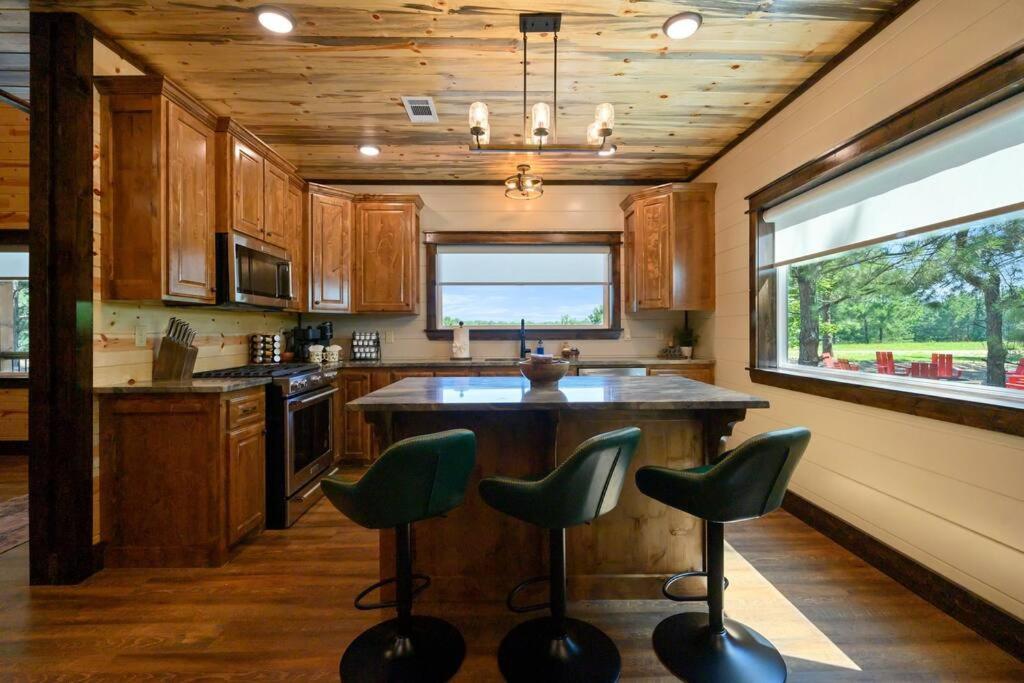The Whiskey Trip! Family Getaway Villa Broken Bow Buitenkant foto